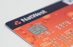 Survey reveals under-30s are unwittingly ruining their credit rating